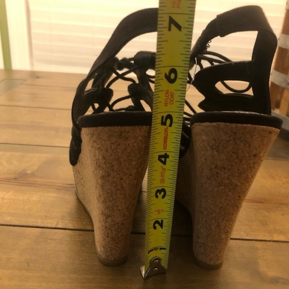 Fergalicious By Fergie Platform Sandals - Picture 5 of 8